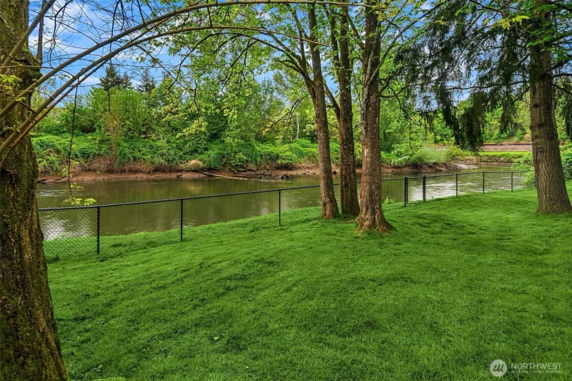 Property photo for 13041 56th Avenue S, Tukwila photo 35