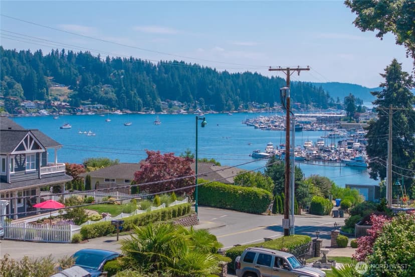 Property photo for 4106 Burnham Drive, Gig Harbor photo 2