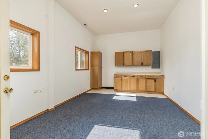 Property photo for 29606 148th Avenue Se, Kent photo 32