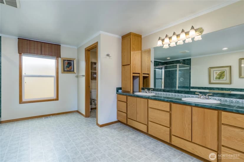 Property photo for 29606 148th Avenue Se, Kent photo 14