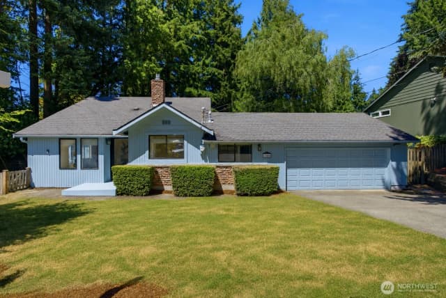 Property photo for 11406 Ne 103rd Place, Kirkland, WA 98033