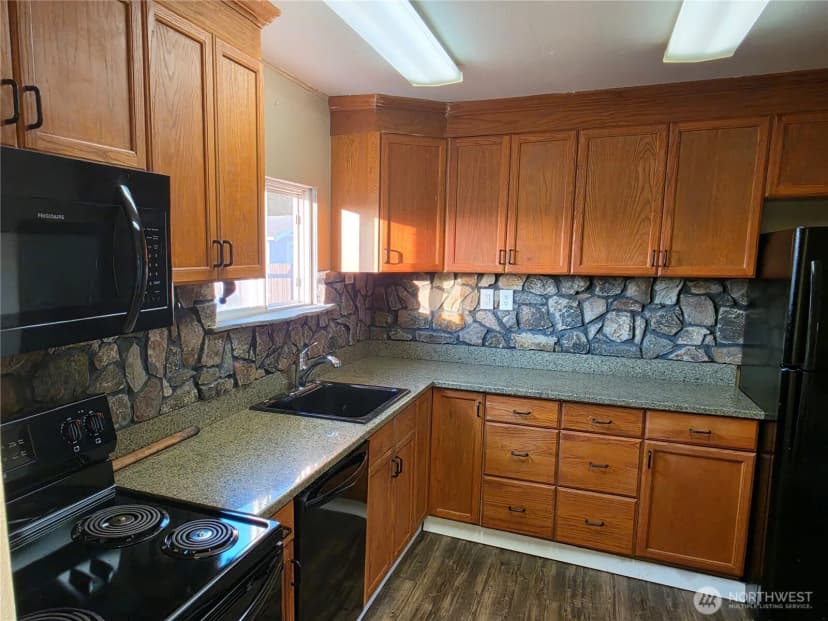 Property photo for 225 14th Street Se, Auburn photo 6