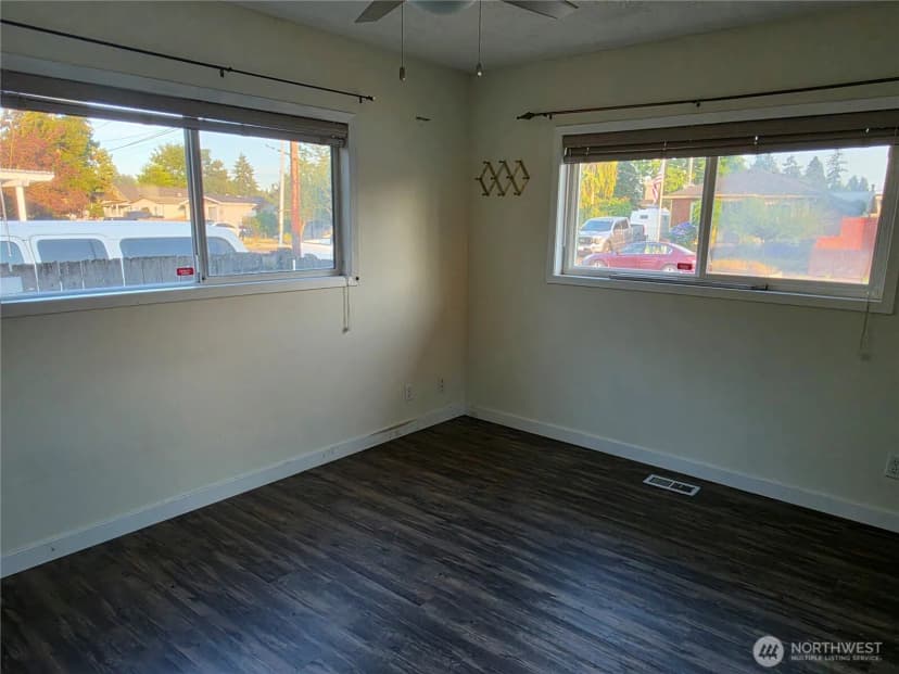 Property photo for 225 14th Street Se, Auburn photo 12