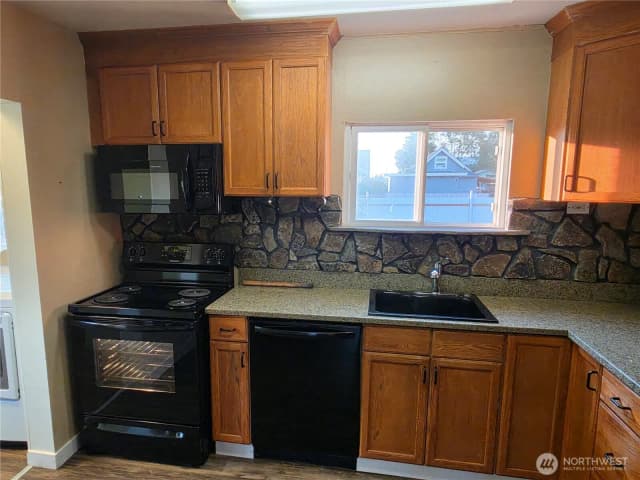 Property photo for 225 14th Street Se, Auburn photo 5