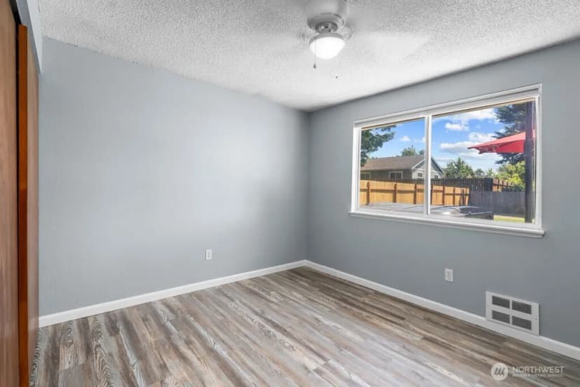 Property photo for 733 2nd Avenue Ne, Pacific photo 15