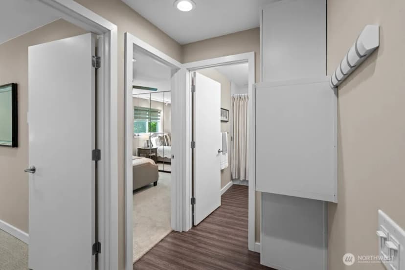 Property photo for 5912 California Avenue Sw #201, Seattle photo 22