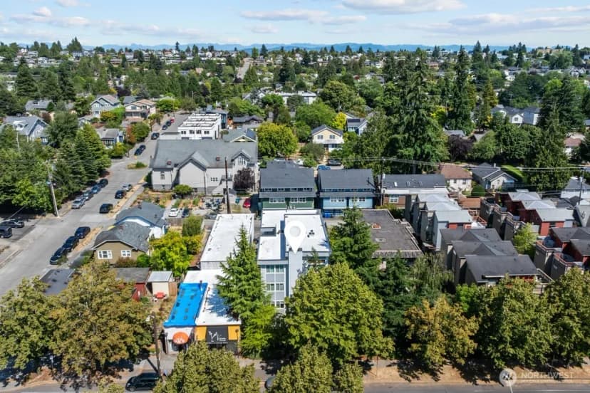 Property photo for 5912 California Avenue Sw #201, Seattle photo 33
