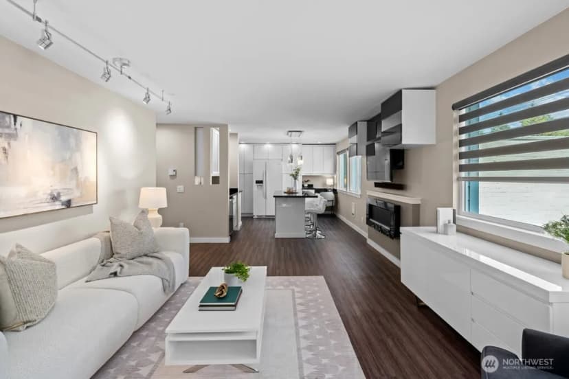 Property photo for 5912 California Avenue Sw #201, Seattle photo 12