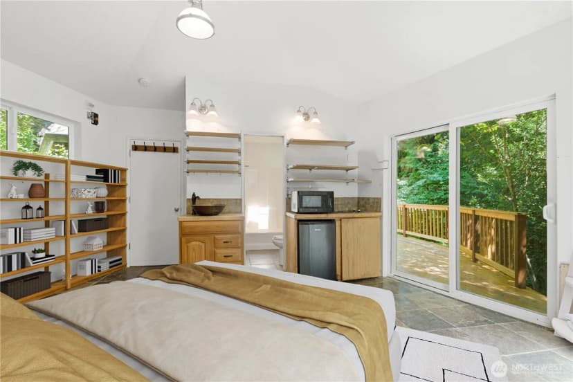 Property photo for 16524 35th Avenue Ne, Lake Forest Park photo 19