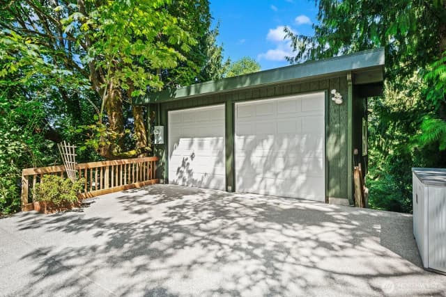 Property photo for 16524 35th Avenue Ne, Lake Forest Park