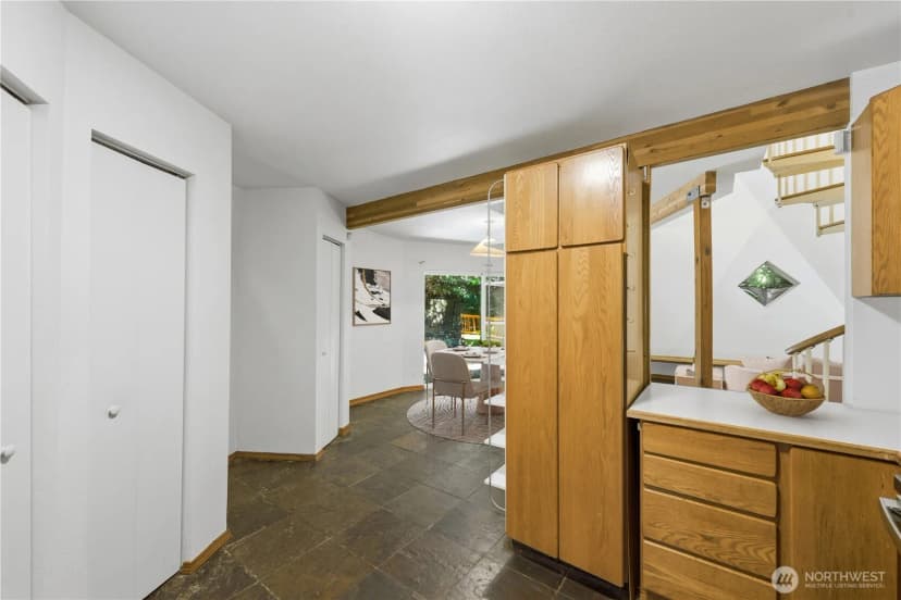 Property photo for 16524 35th Avenue Ne, Lake Forest Park photo 9