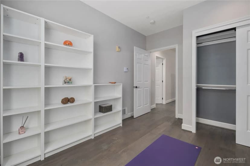 Property photo for 7549 Se 29th Street #103, Mercer Island photo 18