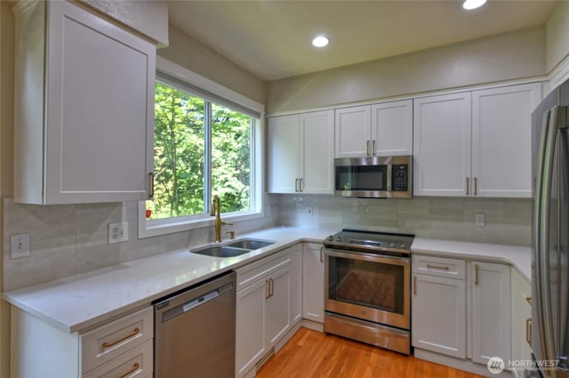 Property photo for 7214 Ne 182nd Street #3, Kenmore photo 12