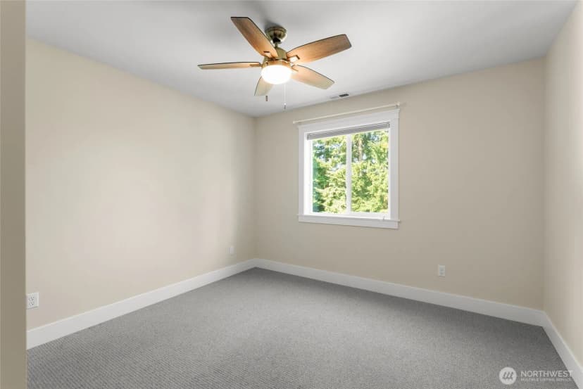 Property photo for 4372 Lakeview Court, Bellingham photo 20