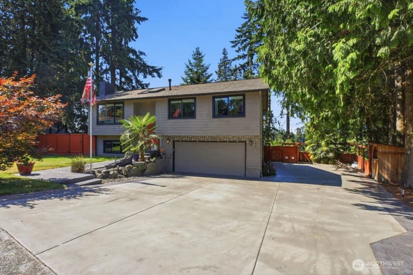 Property photo for 13305 115th Avenue Ne, Kirkland photo 2