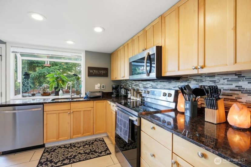 Property photo for 13305 115th Avenue Ne, Kirkland photo 8