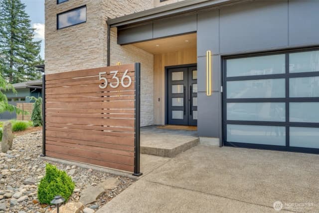 Property photo for 536 Ne Province Drive, Camas photo 2