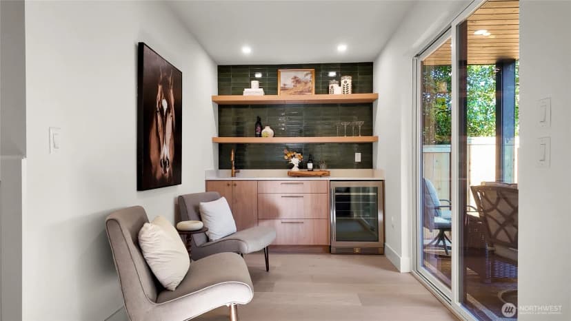 Property photo for 3209 Ne 94th Street, Seattle photo 5