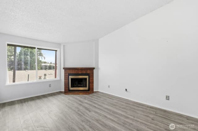 Property photo for 4002 S 158th Street, Tukwila photo 3