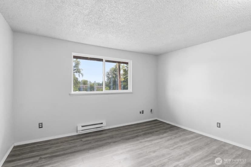 Property photo for 4002 S 158th Street, Tukwila photo 16