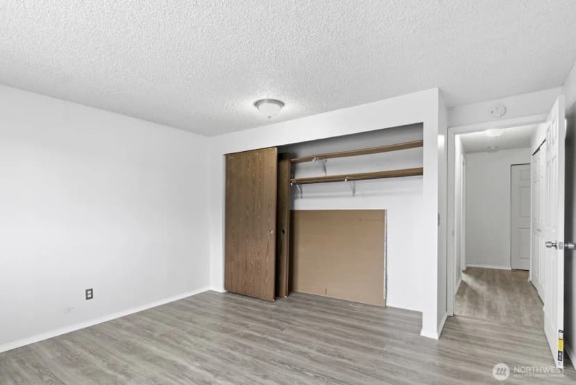 Property photo for 4002 S 158th Street, Tukwila photo 17