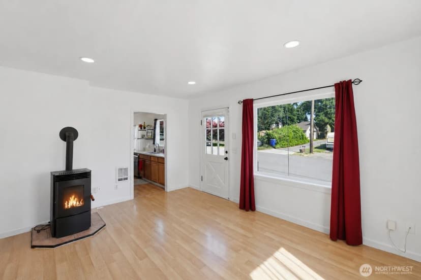 Property photo for 1812 23rd Street, Everett photo 9