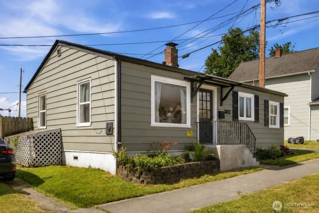 Property photo for 1812 23rd Street, Everett photo 3