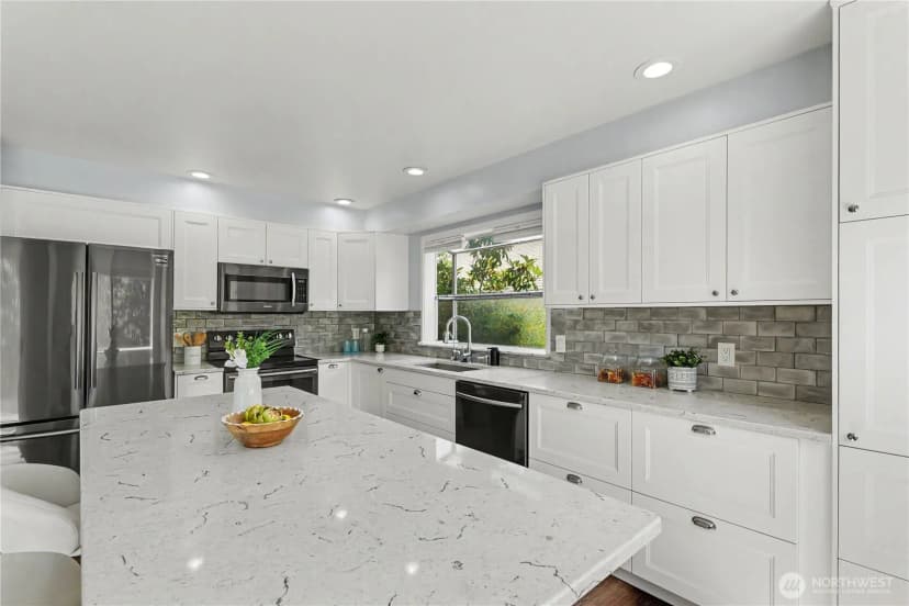 Property photo for 24305 Se 42nd Place, Sammamish photo 8