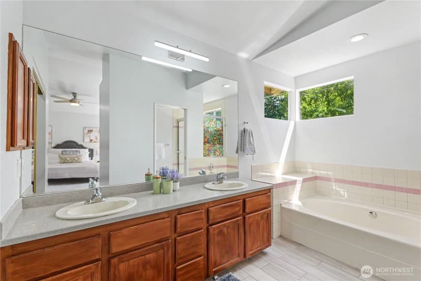 Property photo for 24305 Se 42nd Place, Sammamish photo 18