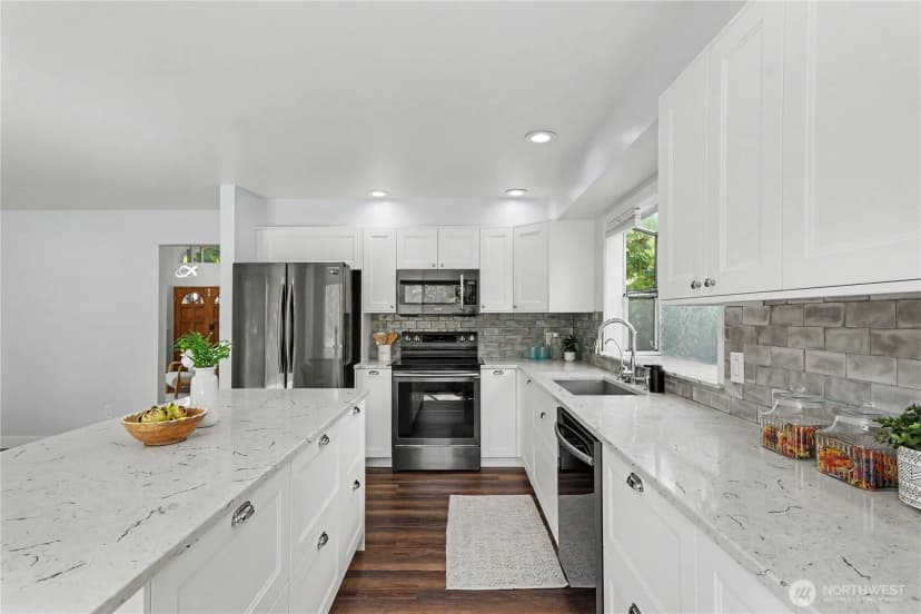 Property photo for 24305 Se 42nd Place, Sammamish photo 7