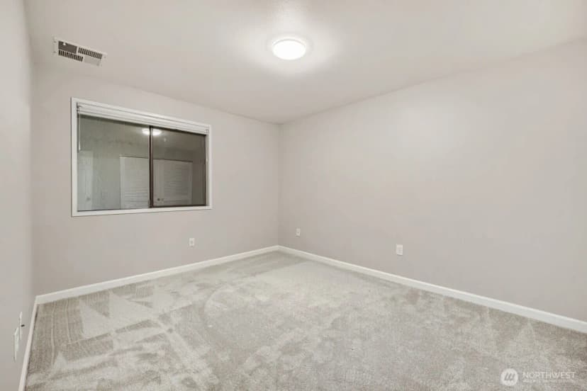 Property photo for 3100 W Commodore Way #305, Seattle photo 27