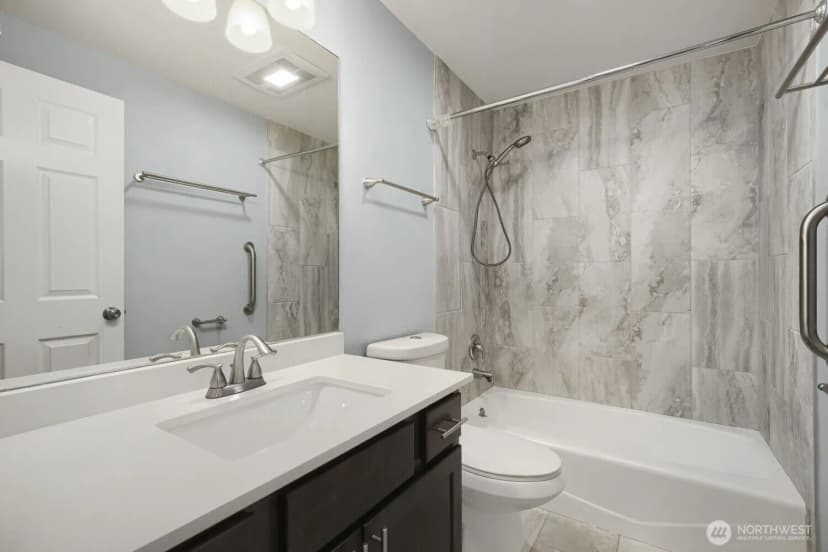 Property photo for 3100 W Commodore Way #305, Seattle photo 29