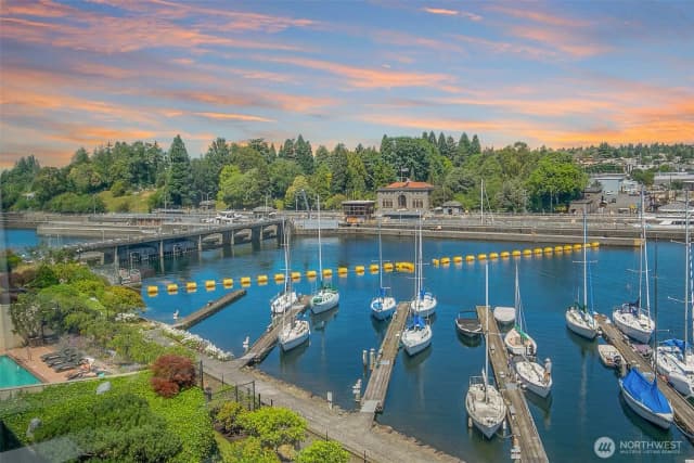 Property photo for 3100 W Commodore Way #305, Seattle photo 2