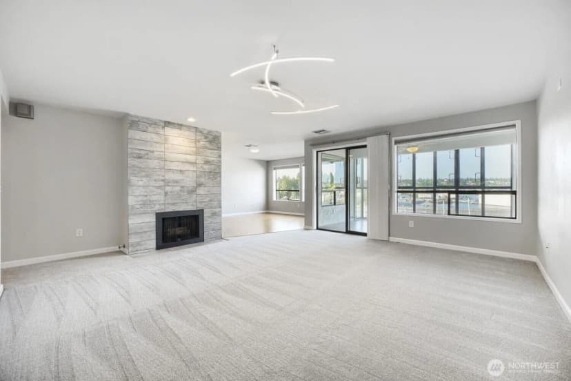 Property photo for 3100 W Commodore Way #305, Seattle photo 13