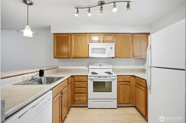 Property photo for 25131 98th Place S #b205, Kent photo 3