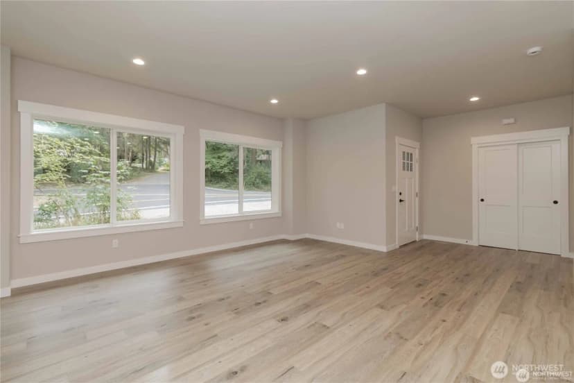 Property photo for 21649 Clear Lake Boulevard Se, Yelm photo 4