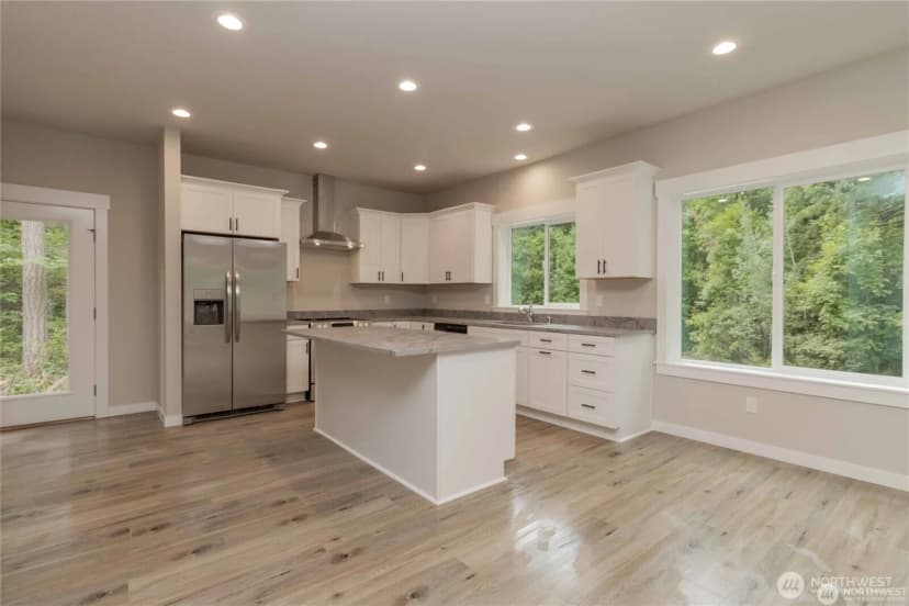 Property photo for 21649 Clear Lake Boulevard Se, Yelm photo 12