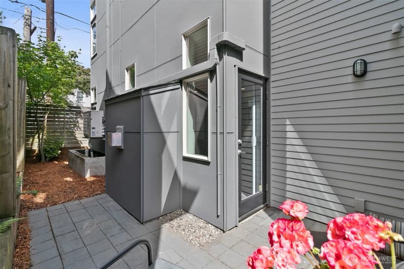Property photo for 310 21st Avenue #a, Seattle photo 30