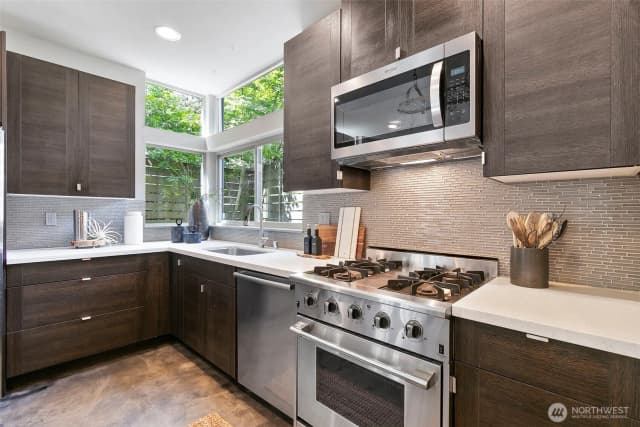 Property photo for 310 21st Avenue #a, Seattle photo 4