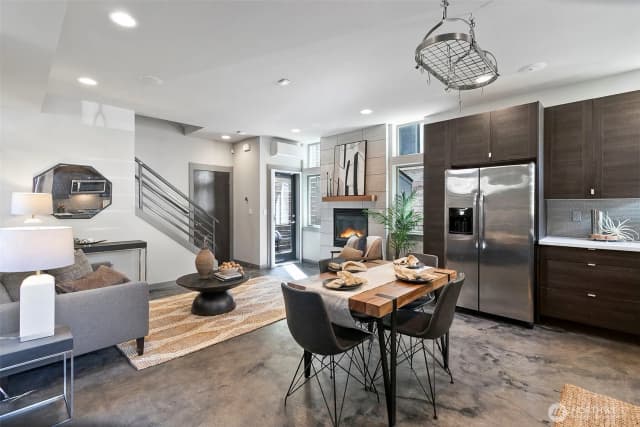 Property photo for 310 21st Avenue #a, Seattle photo 2