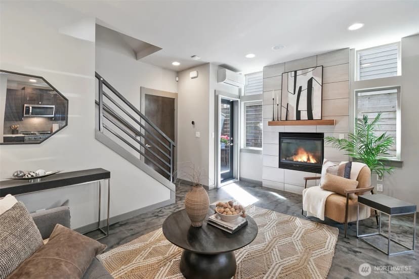 Property photo for 310 21st Avenue #a, Seattle photo 6