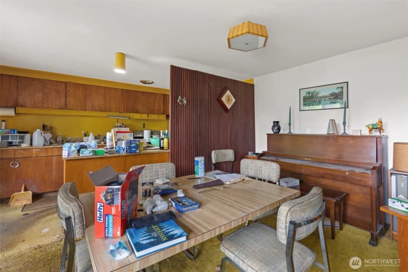 Property photo for 1212 146th Avenue Se, Bellevue photo 2