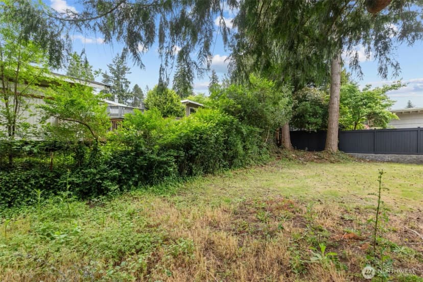 Property photo for 1212 146th Avenue Se, Bellevue photo 23