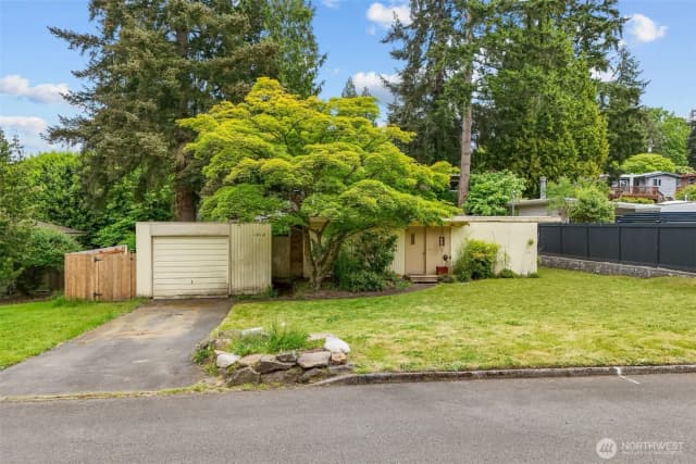 Property photo for 1212 146th Avenue Se, Bellevue, WA 98007