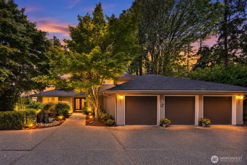 Property photo for 7066 92nd Avenue Se, Mercer Island photo 2