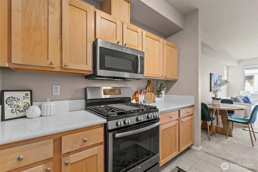 Property photo for 560 225th Lane Ne #b202, Sammamish photo 11