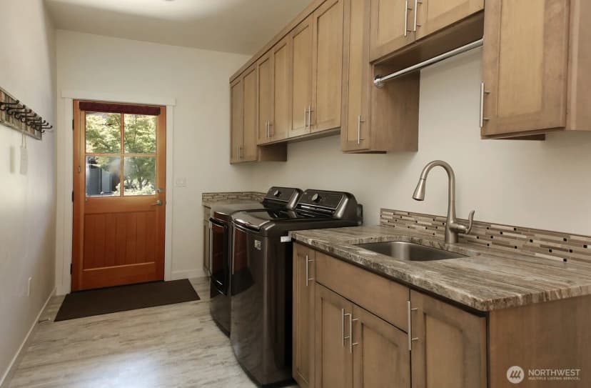 Property photo for 512 Cascade Avenue #a, Langley photo 18
