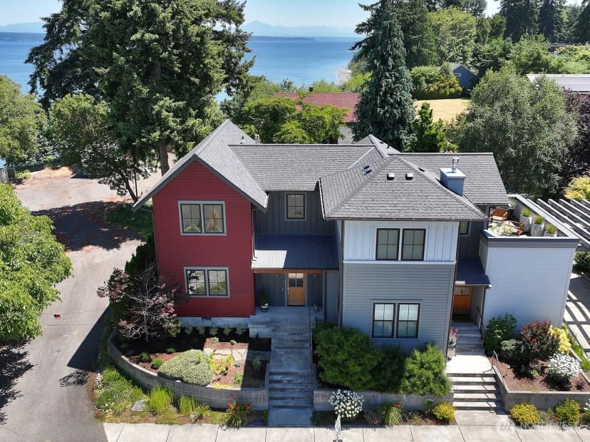 Property photo for 512 Cascade Avenue #a, Langley