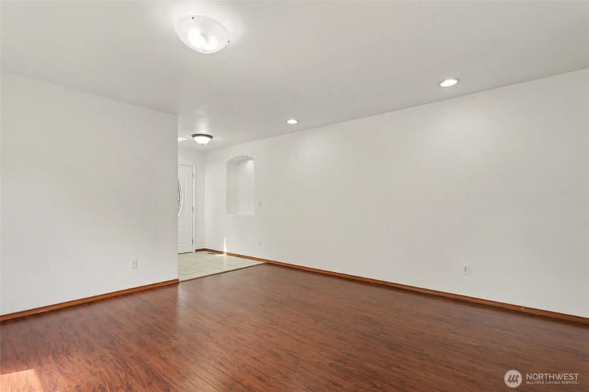 Property photo for 18663 Rainier View Road Se, Monroe photo 22