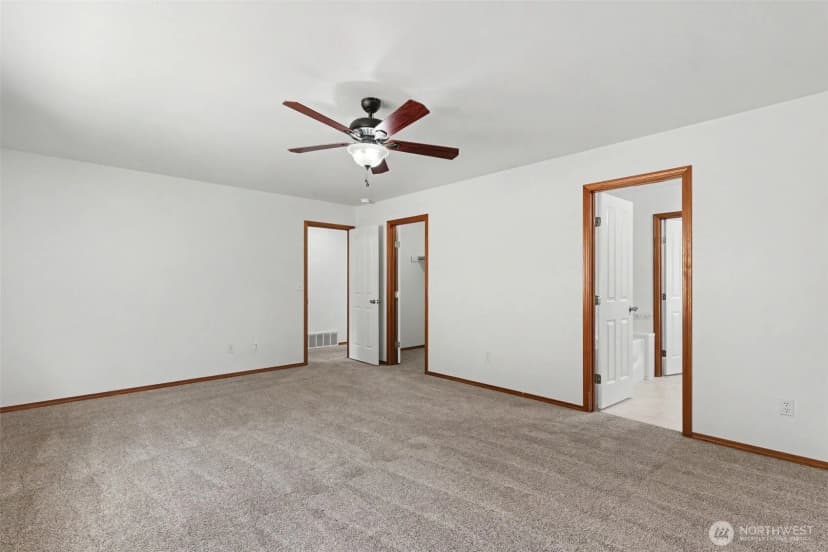 Property photo for 18663 Rainier View Road Se, Monroe photo 13
